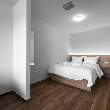 Ultima, Nilie Hospitality Mgmt Apartman
