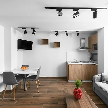 Ultima, Nilie Hospitality Mgmt Apartman