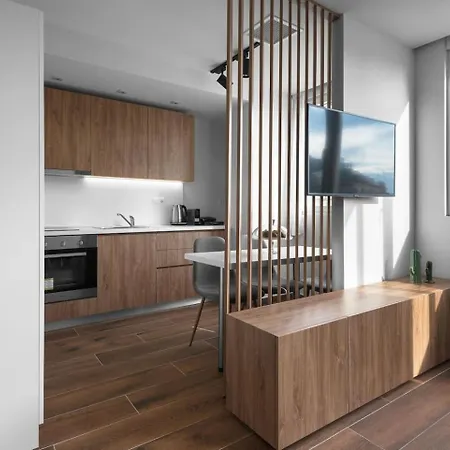 Ultima, Nilie Hospitality Mgmt Szaloniki