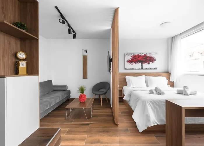 Ultima, Nilie Hospitality Mgmt Θεσσαλονίκη